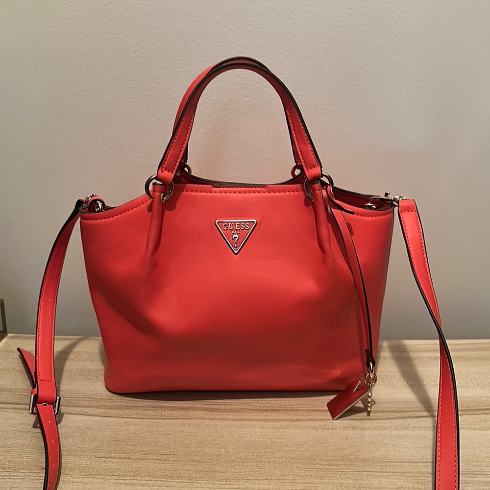 GUESS 🔥 Handbag